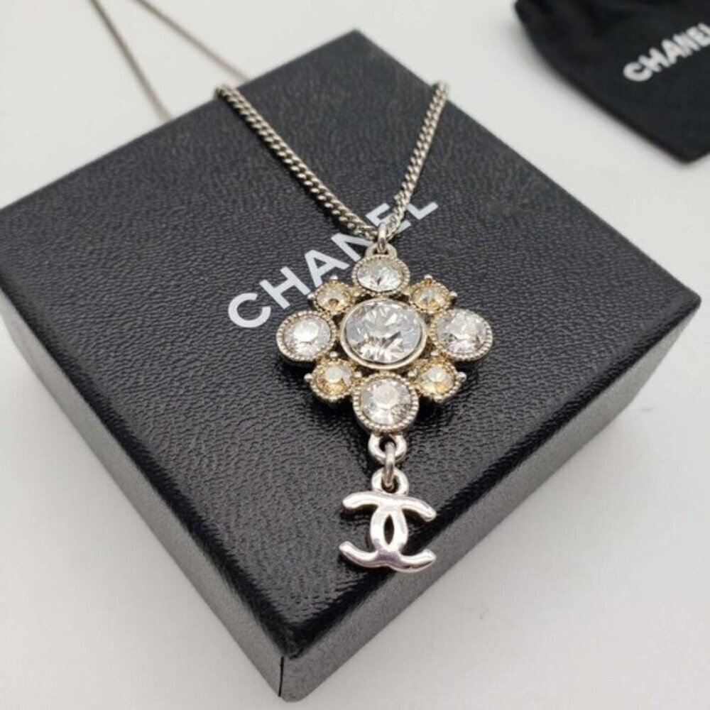 Authentic CHANEL CC with stone Necklace Silver Color 480-050522